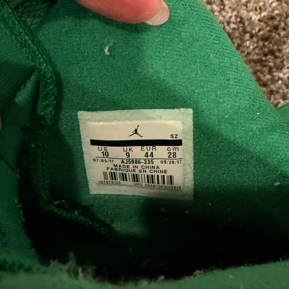 Athletic_Shoes